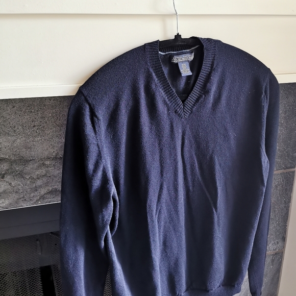 Banana Republic V Neck  Sweater SizeM - Picture 4 of 6